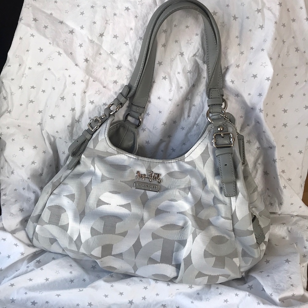 Large silver grey COACH bag. Excellent condition